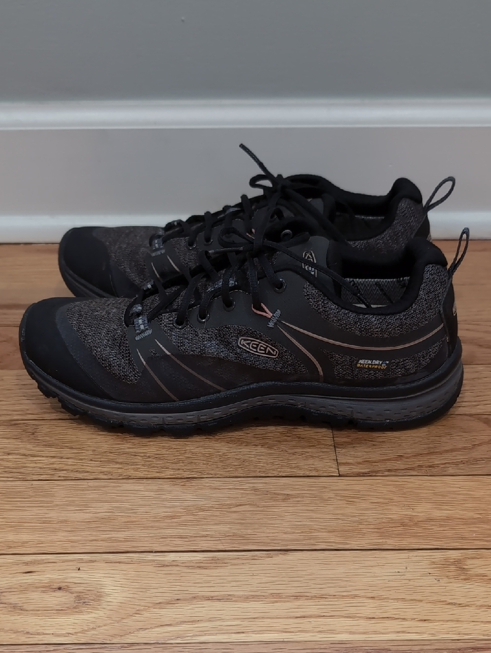 KEEN Woman's 8 Terradora Casual Hikers Hiking Shoes, Dry Waterproof